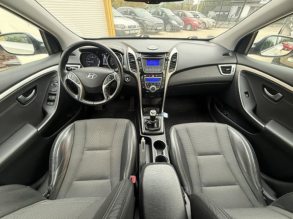 Hyundai i30 9 of 13