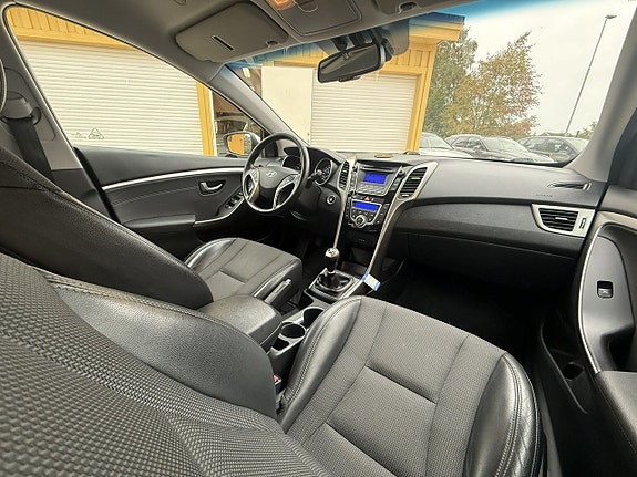 Hyundai i30 12 of 13
