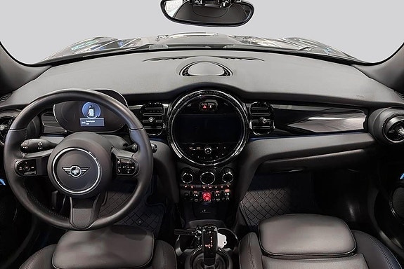 MINI Cooper 7 of 17
