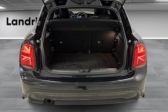 MINI Cooper 15 of 17