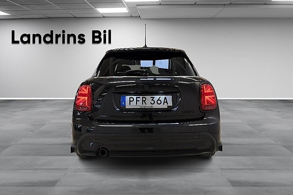 MINI Cooper 5 of 17