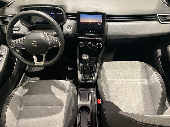Renault Clio 15 of 18