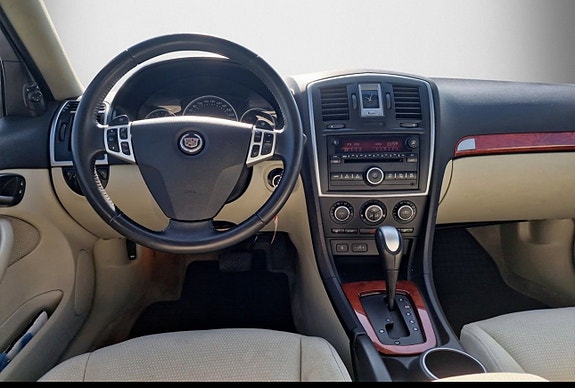 Cadillac BLS 2 of 5