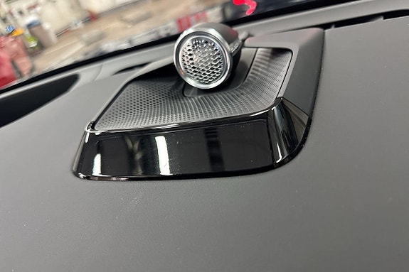 Volvo EX90 18 of 25