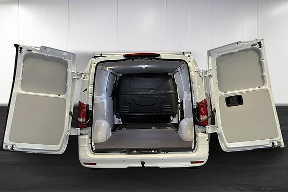 Mercedes-Benz Vito 119 9 of 21