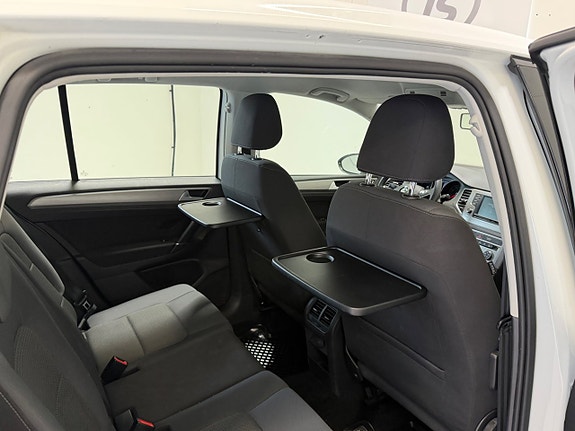 Volkswagen Golf Sportsvan 9 of 12