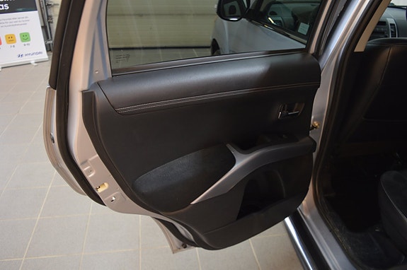Mitsubishi Outlander 15 of 18