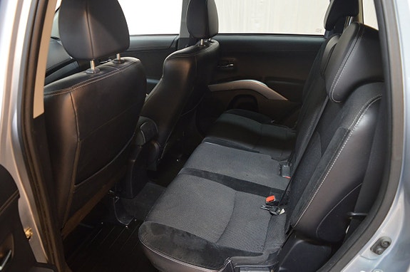 Mitsubishi Outlander 16 of 18