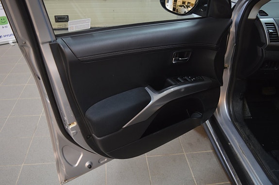 Mitsubishi Outlander 8 of 18