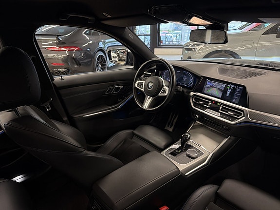 BMW 330e 22 of 30