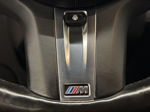 BMW 330e 27 of 30