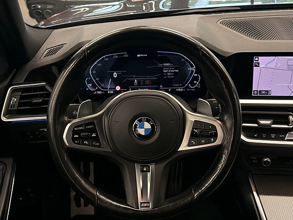 BMW 330e 18 of 30