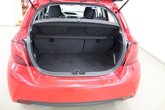 Toyota Yaris 14 of 19