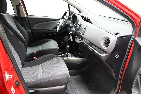 Toyota Yaris 12 of 19