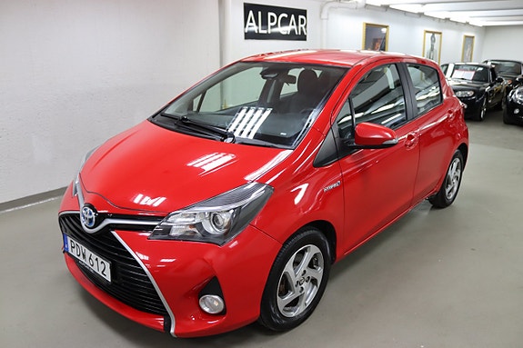 Toyota Yaris 2 of 19