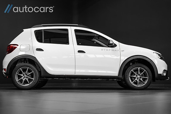 Dacia Sandero Stepway 2 of 27