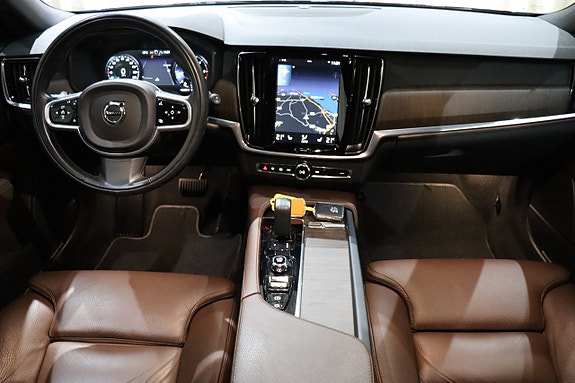 Volvo V90 Cross Country 24 of 30