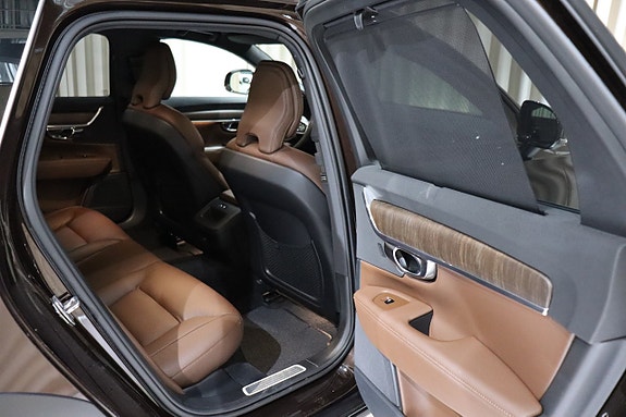 Volvo V90 Cross Country 12 of 30