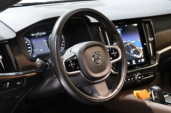 Volvo V90 Cross Country 17 of 30