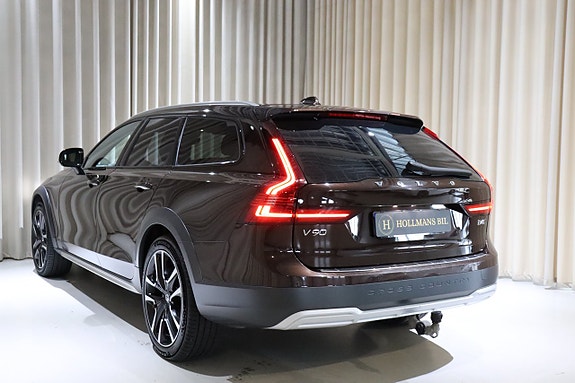 Volvo V90 Cross Country 7 of 30