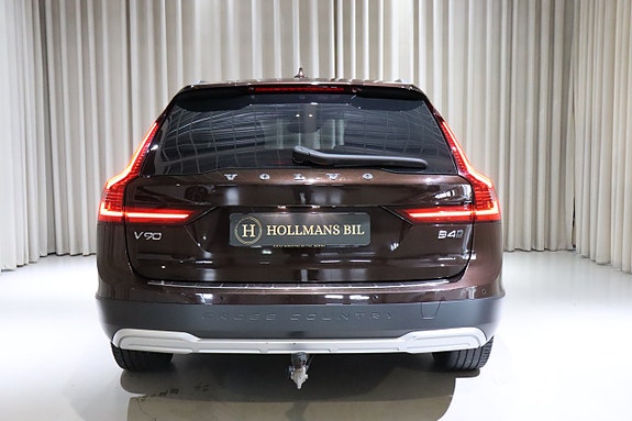 Volvo V90 Cross Country 10 of 30