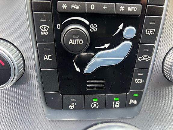 Volvo V70 11 of 11