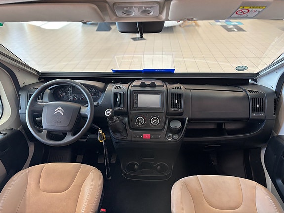 Adria CORAL XL 670 SL (AC+5 bält+TRUMA) 8 of 24