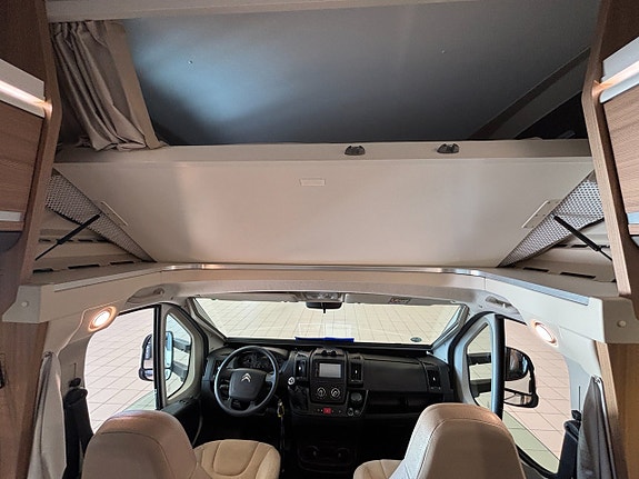Adria CORAL XL 670 SL (AC+5 bält+TRUMA) 13 of 24
