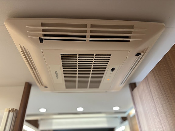 Adria CORAL XL 670 SL (AC+5 bält+TRUMA) 23 of 24