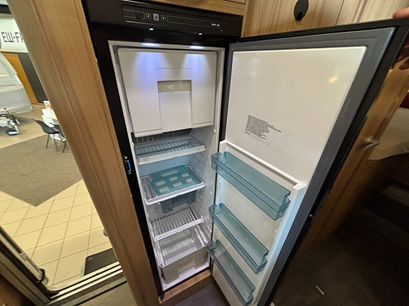 Adria CORAL XL 670 SL (AC+5 bält+TRUMA) 19 of 24