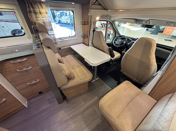Adria CORAL XL 670 SL (AC+5 bält+TRUMA) 14 of 24