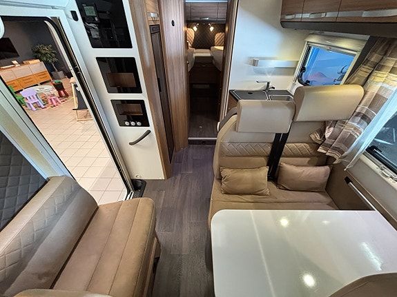 Adria CORAL XL 670 SL (AC+5 bält+TRUMA) 11 of 24
