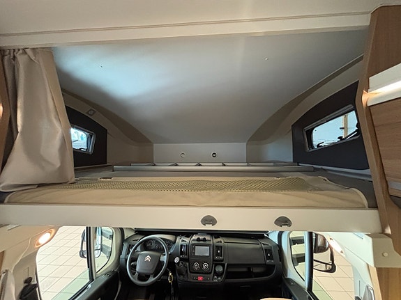 Adria CORAL XL 670 SL (AC+5 bält+TRUMA) 12 of 24