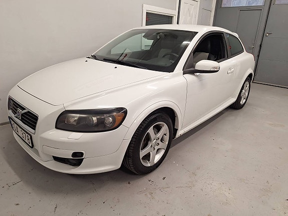 Volvo C30 3 of 5