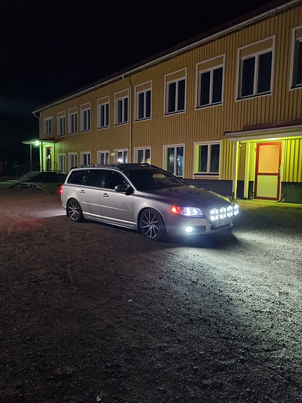 Volvo V70 4 of 6