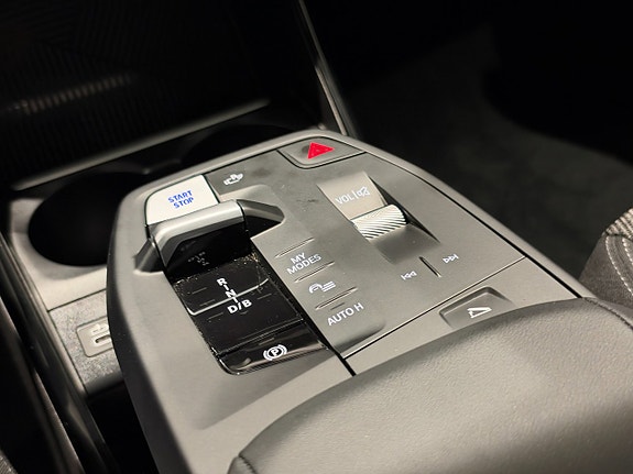 BMW iX1 15 of 18
