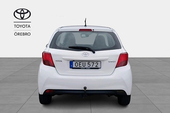 Toyota Yaris 4 of 10
