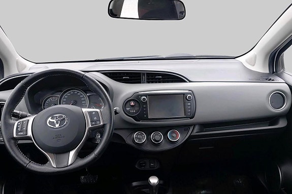 Toyota Yaris 8 of 10
