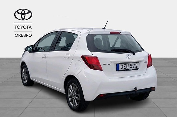 Toyota Yaris 3 of 10