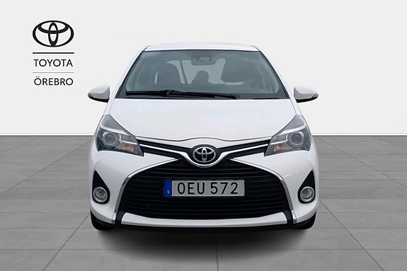 Toyota Yaris 5 of 10