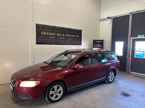 Volvo V70 3 of 7