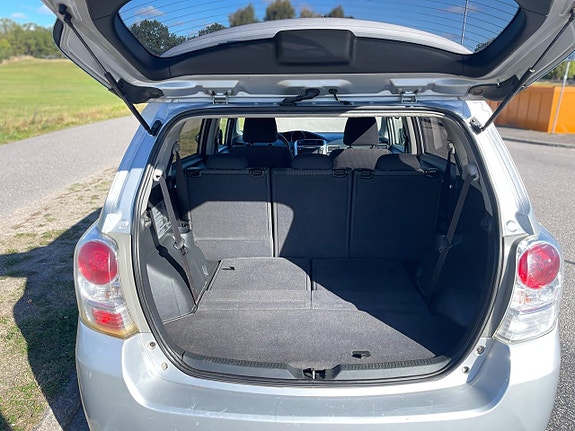 Toyota Verso 7 of 27