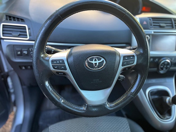 Toyota Verso 22 of 27