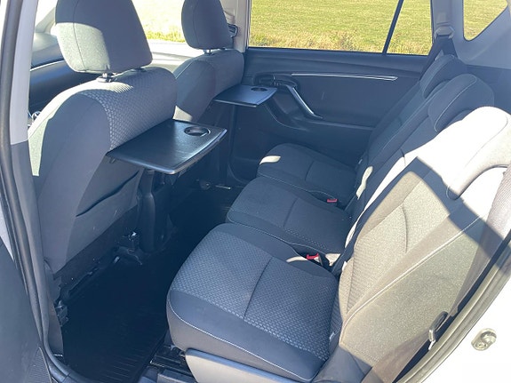 Toyota Verso 12 of 27