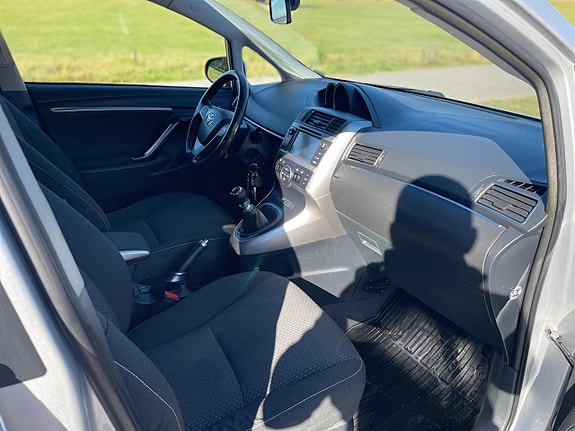 Toyota Verso 9 of 27