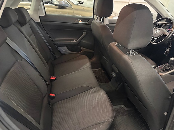Volkswagen Polo 18 of 25