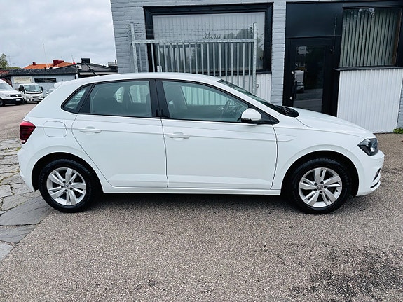 Volkswagen Polo 10 of 25