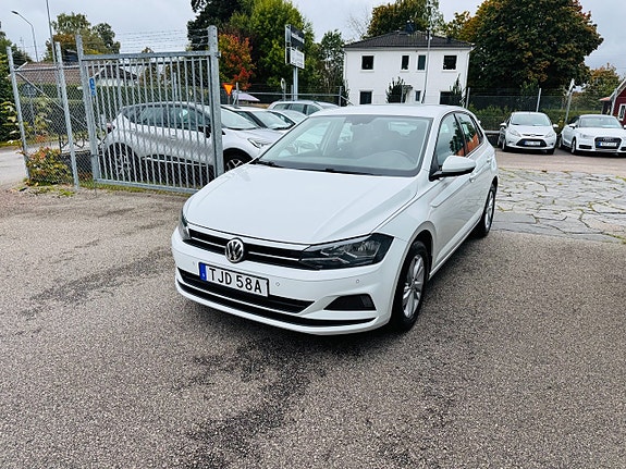 Volkswagen Polo 2 of 25