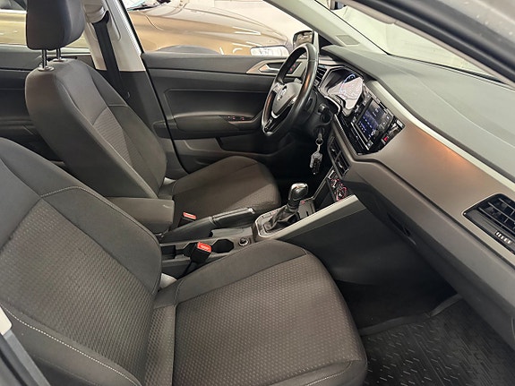 Volkswagen Polo 17 of 25