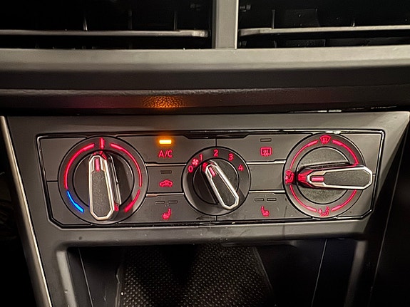 Volkswagen Polo 23 of 25